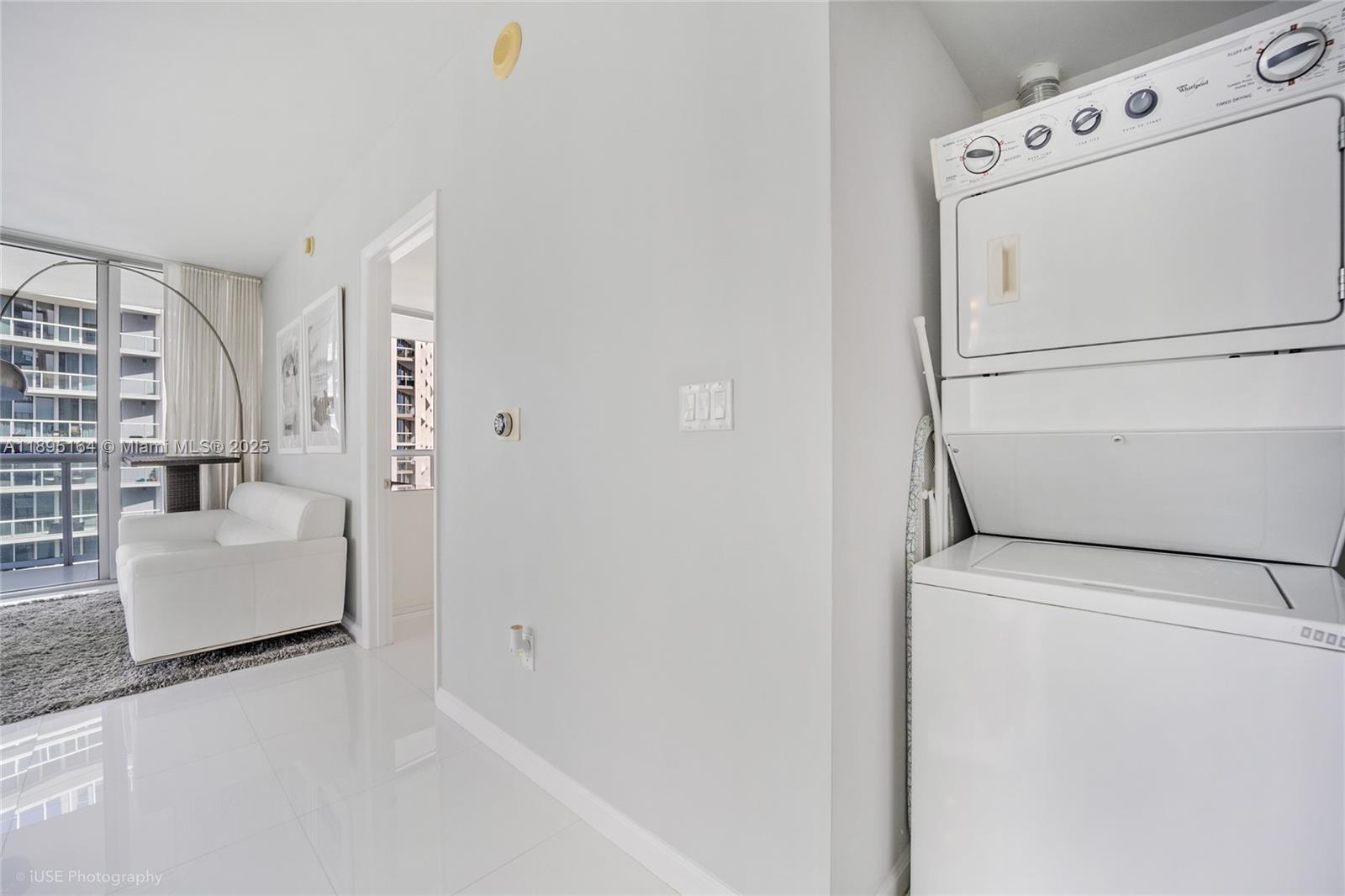 495 Brickell Ave # 4710