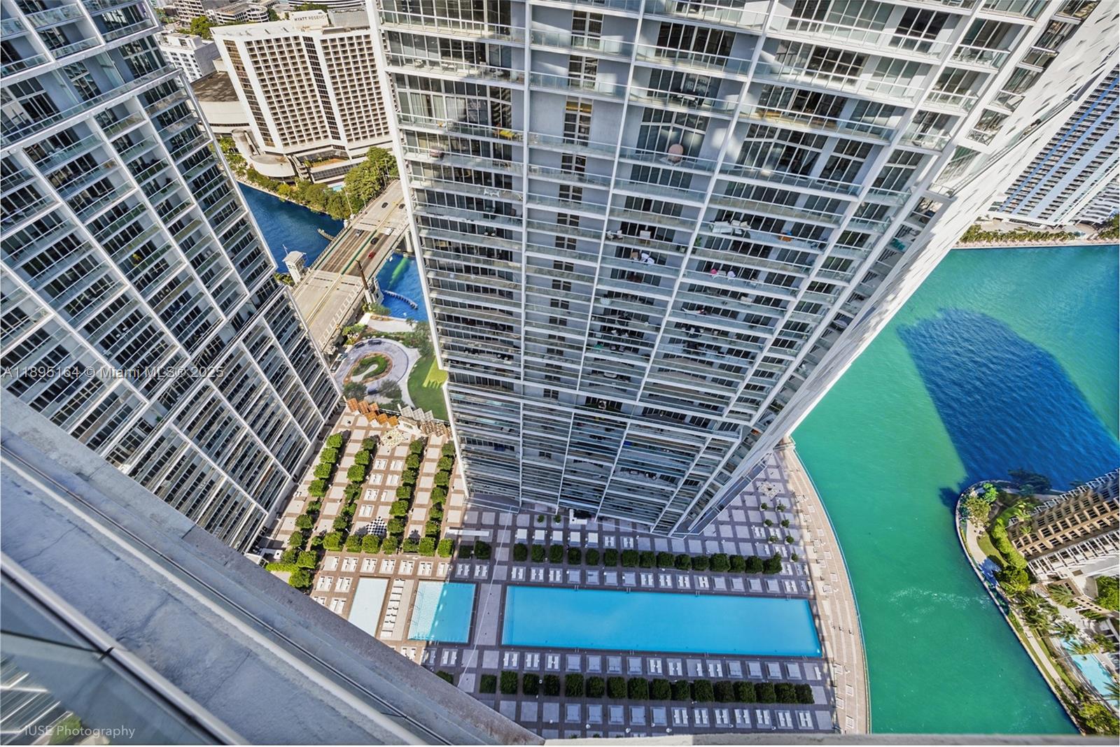 495 Brickell Ave # 4710