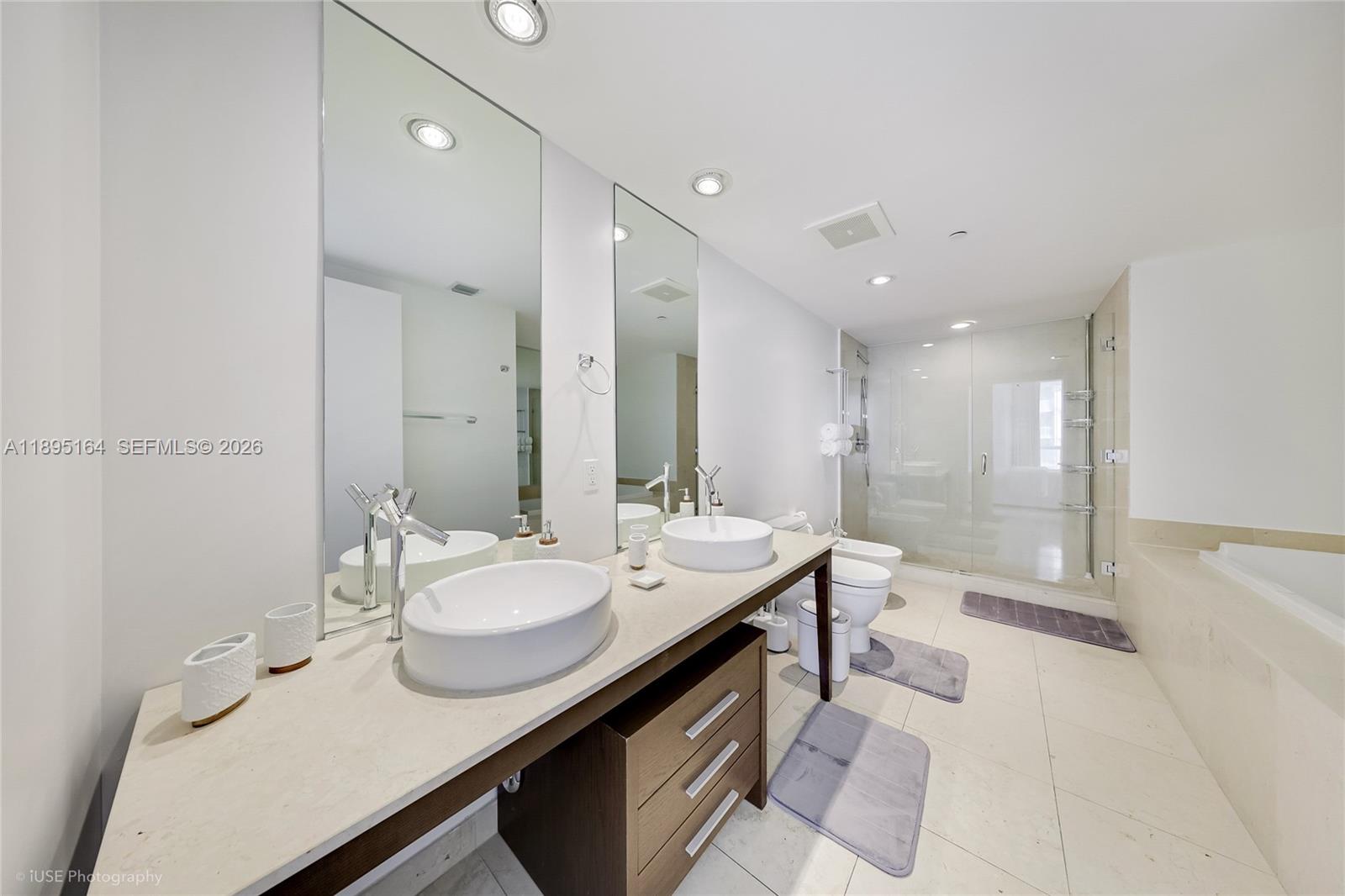 495 Brickell Ave # 4710