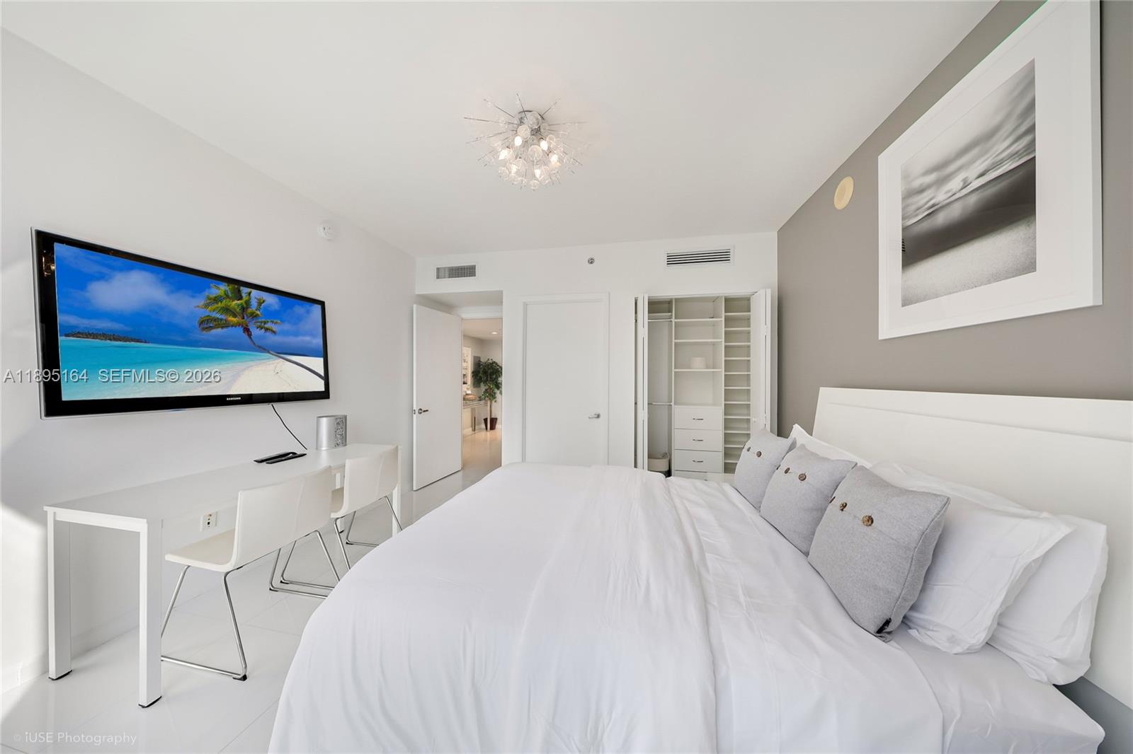 495 Brickell Ave # 4710
