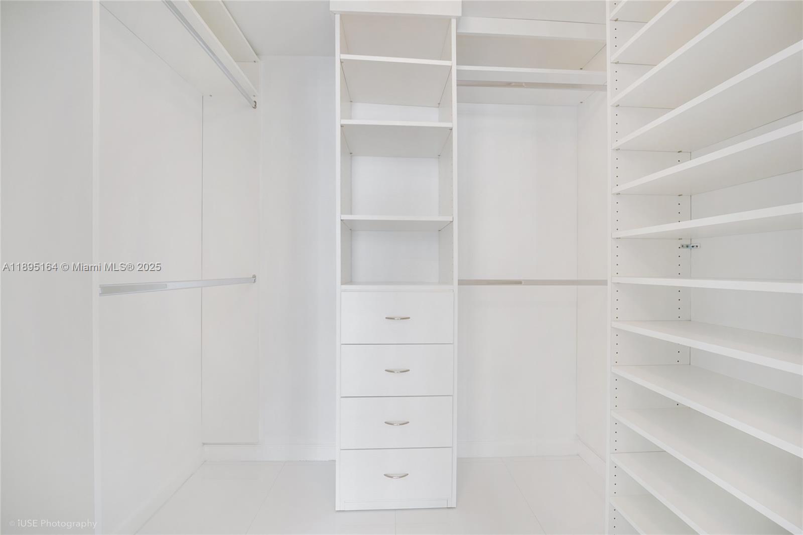 495 Brickell Ave # 4710