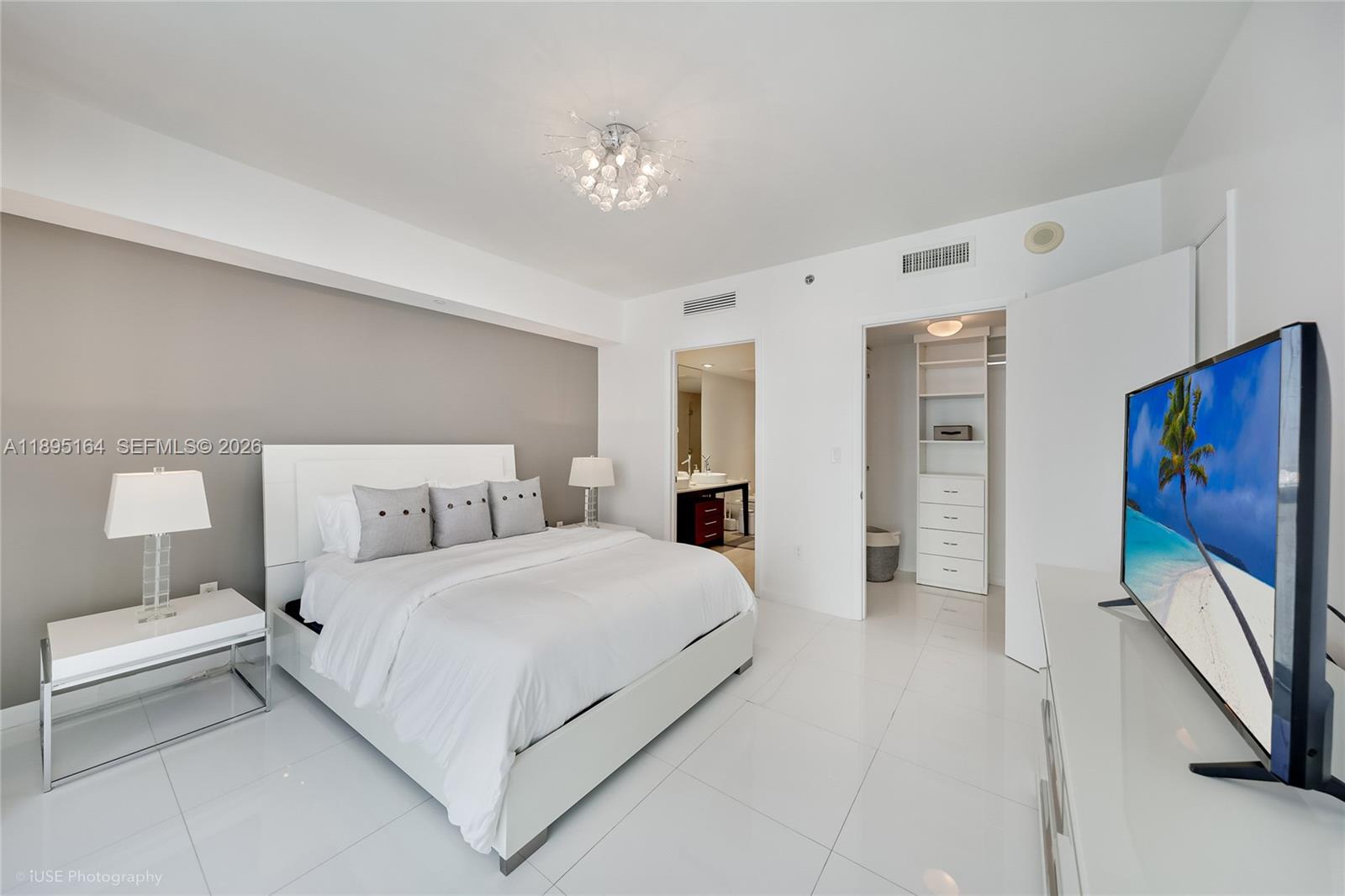 495 Brickell Ave # 4710