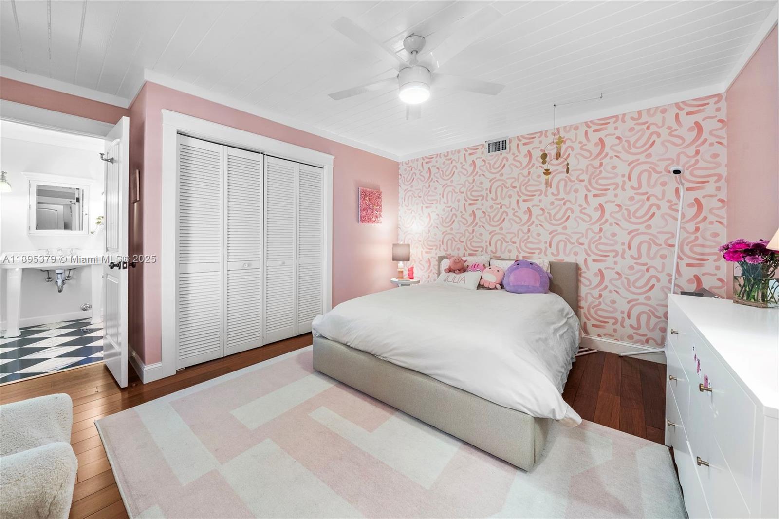3610 Avocado Ave, Miami