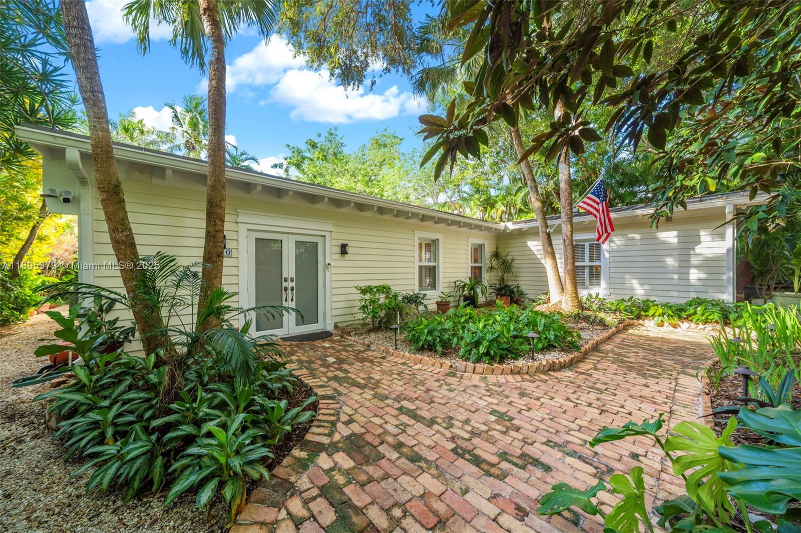 3610 Avocado Ave, Miami