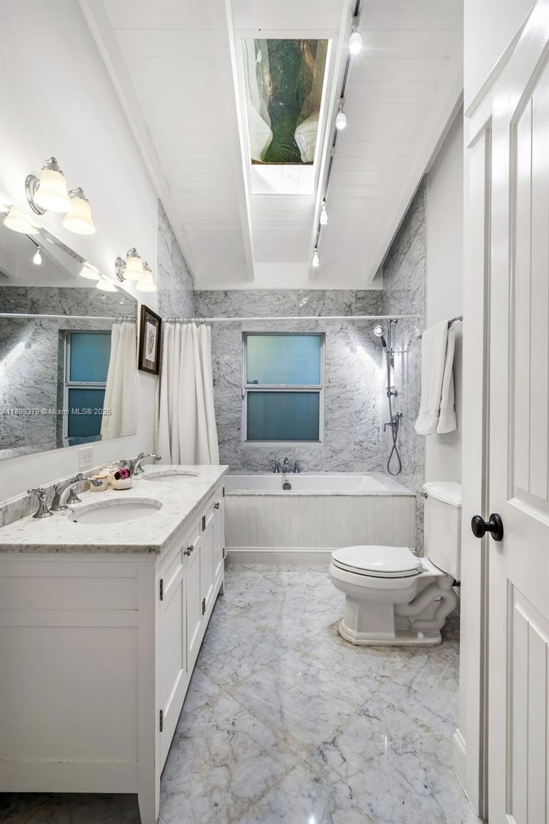 3610 Avocado Ave, Miami