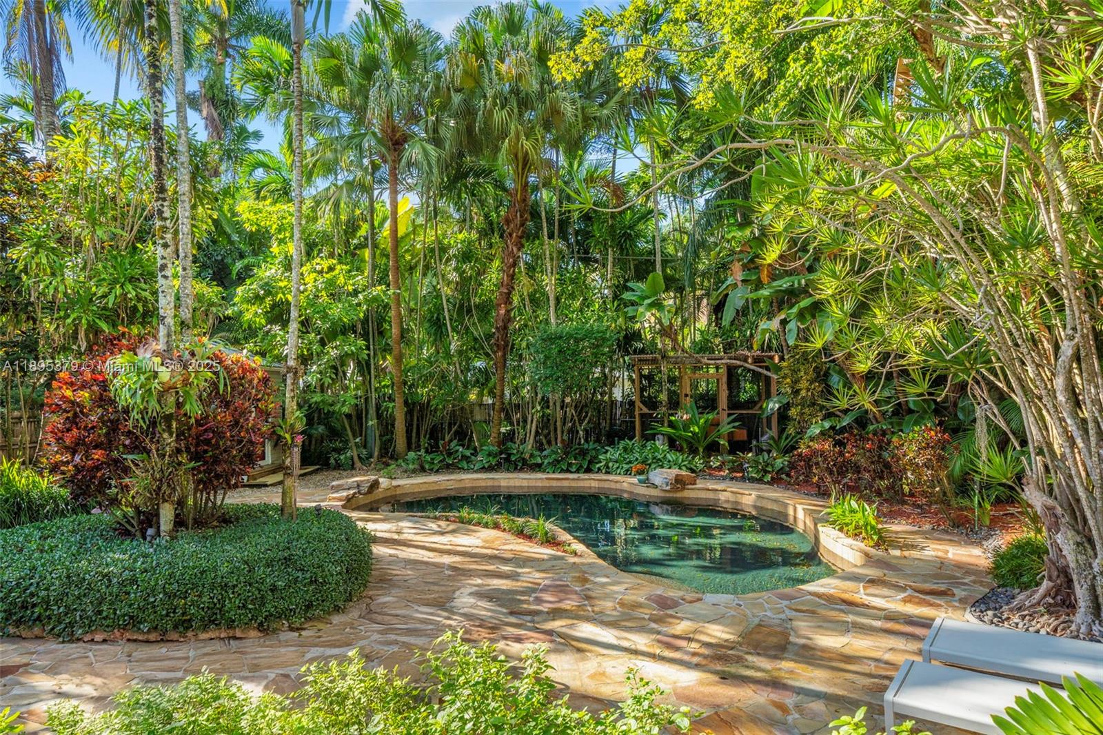 3610 Avocado Ave, Miami