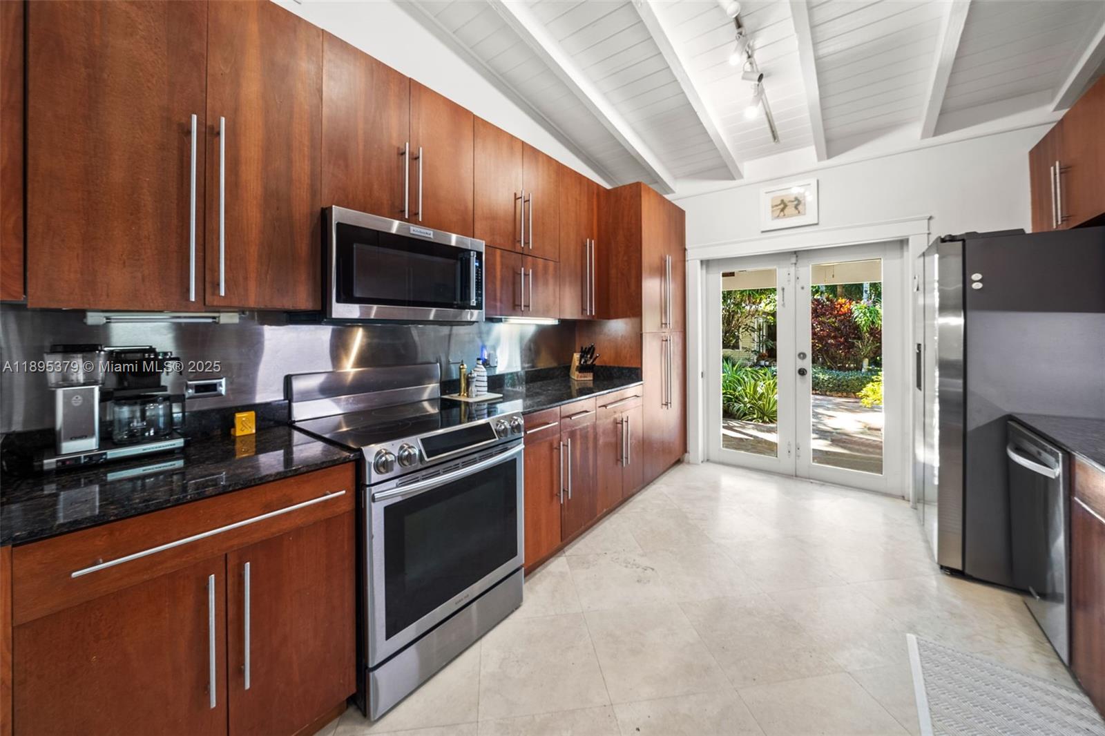 3610 Avocado Ave, Miami