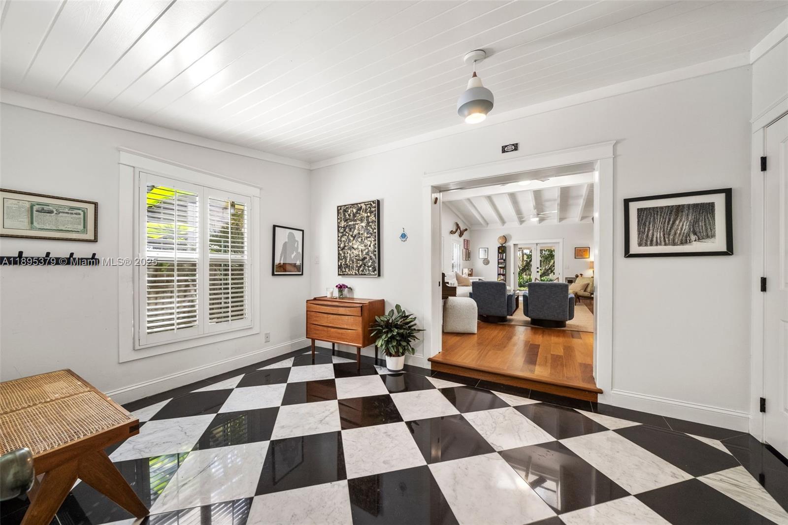 3610 Avocado Ave, Miami