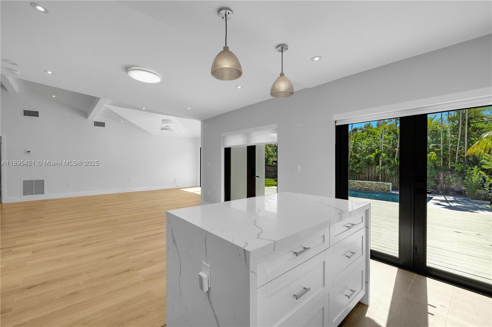 1132 NE 101st St, Miami Shores