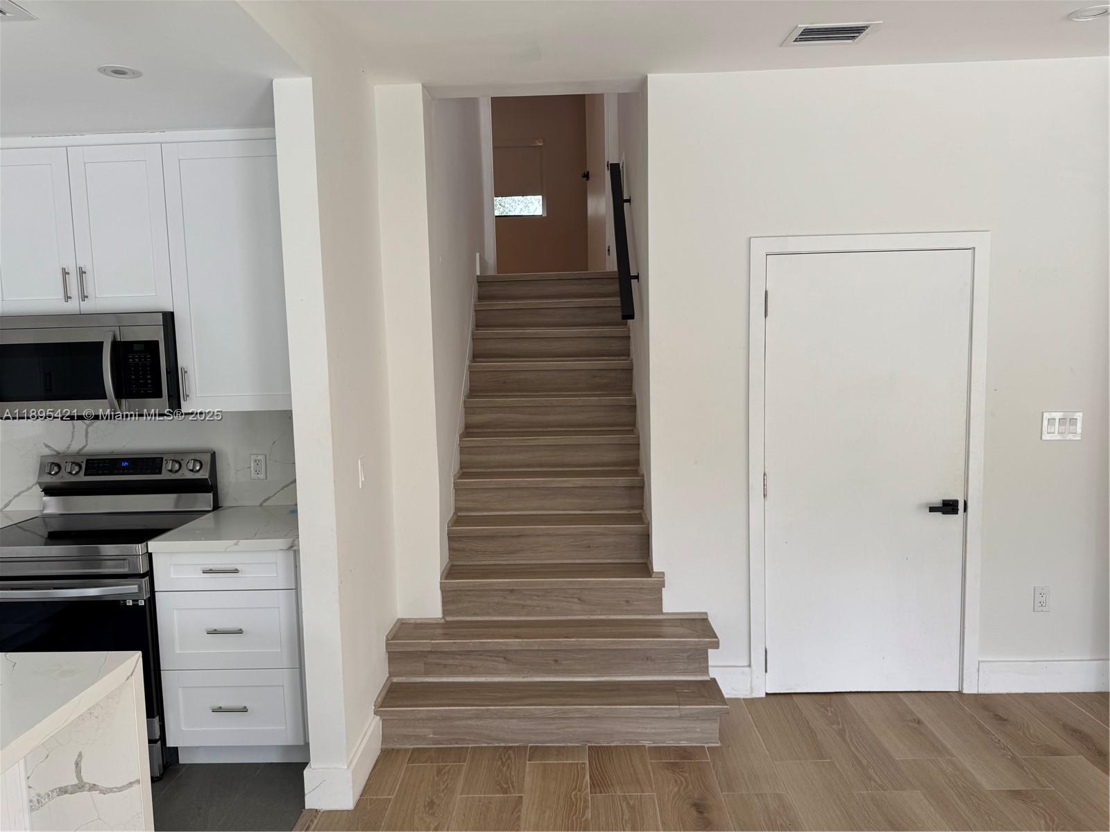 1132 NE 101st St, Miami Shores