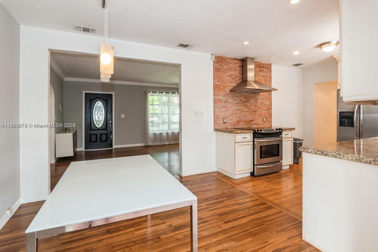 1225 Tangier St, Coral Gables