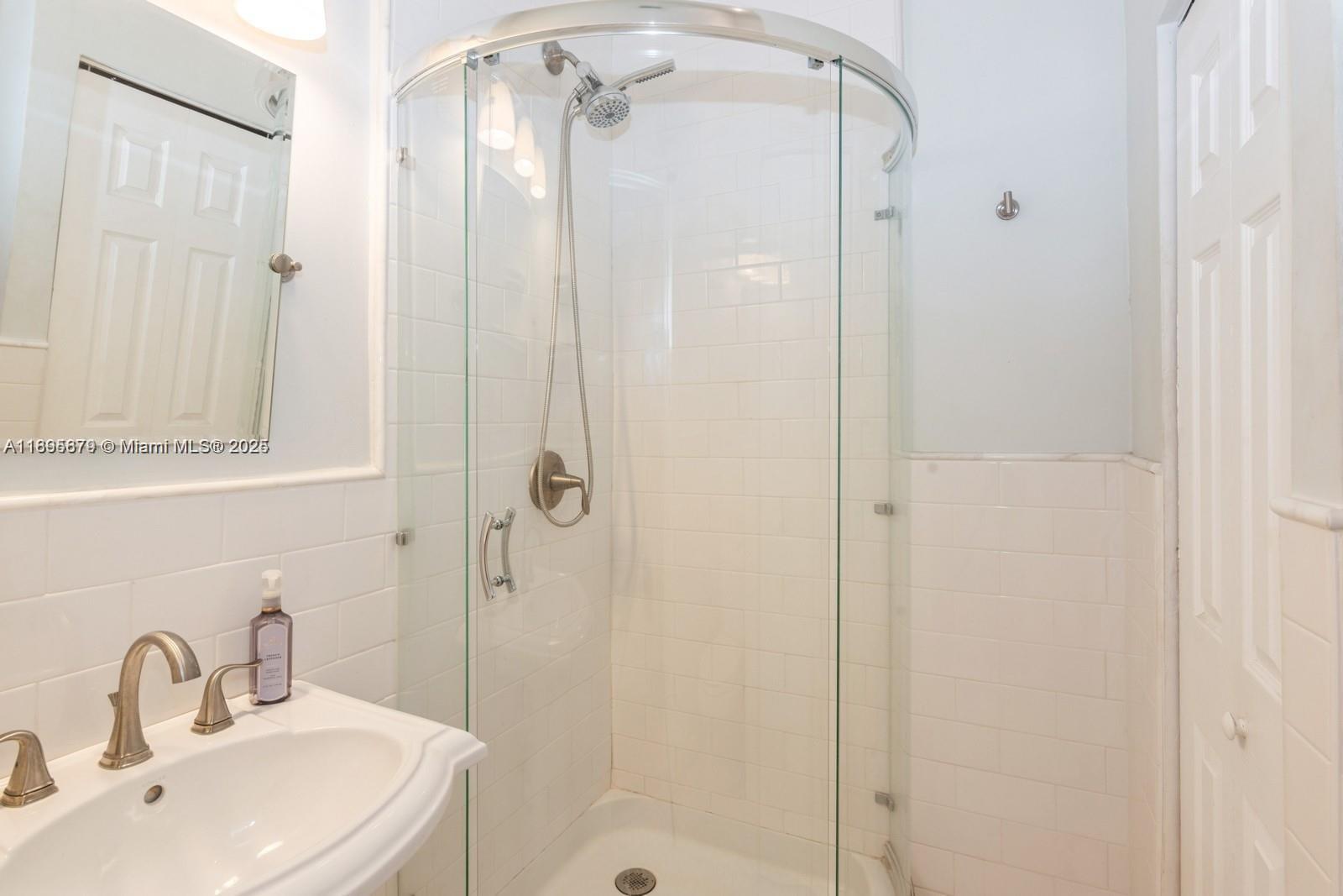 1225 Tangier St, Coral Gables