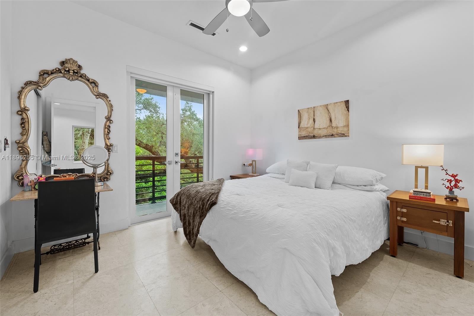 8923 Ludlam Rd.