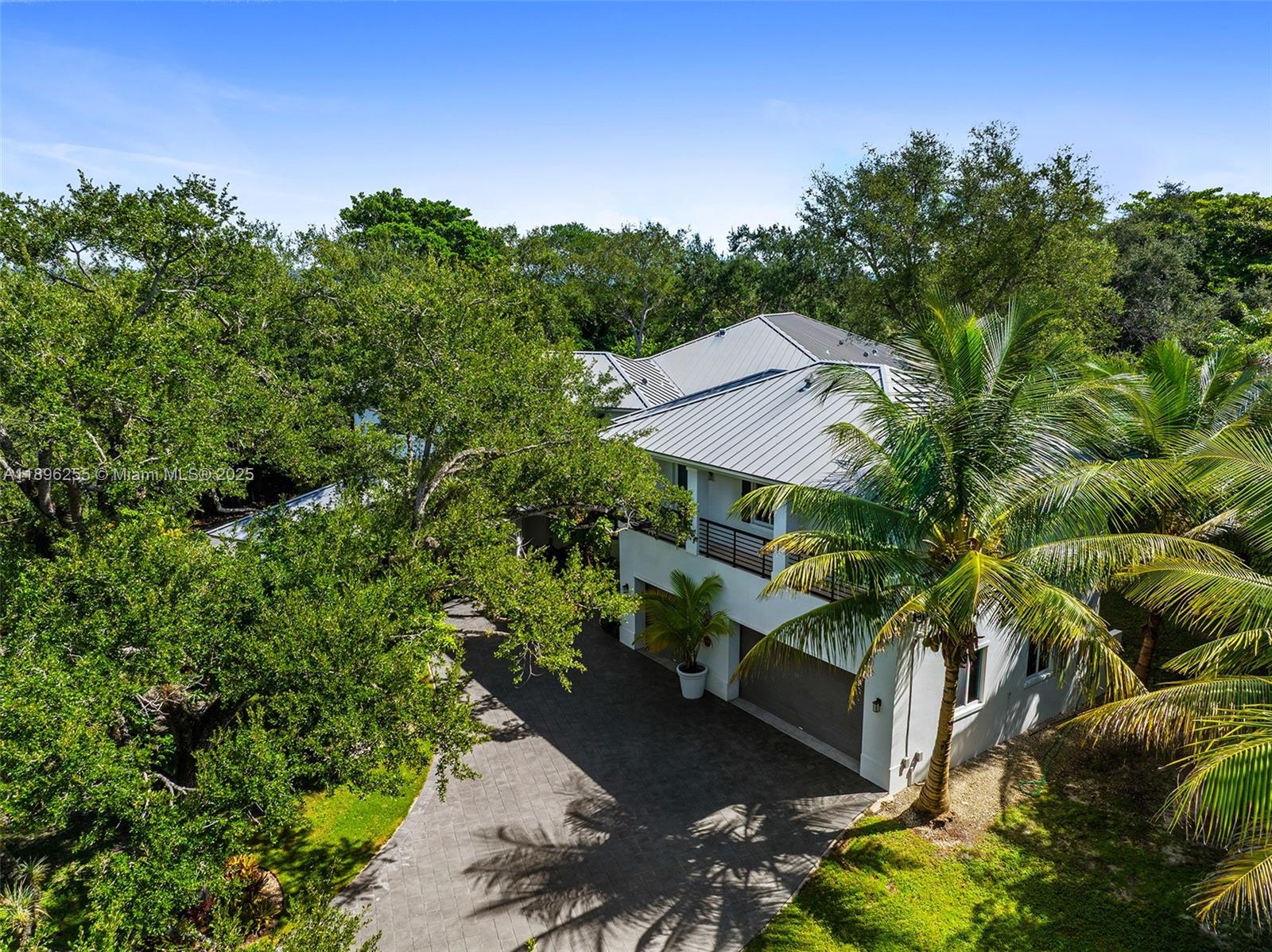 8923 Ludlam Rd.