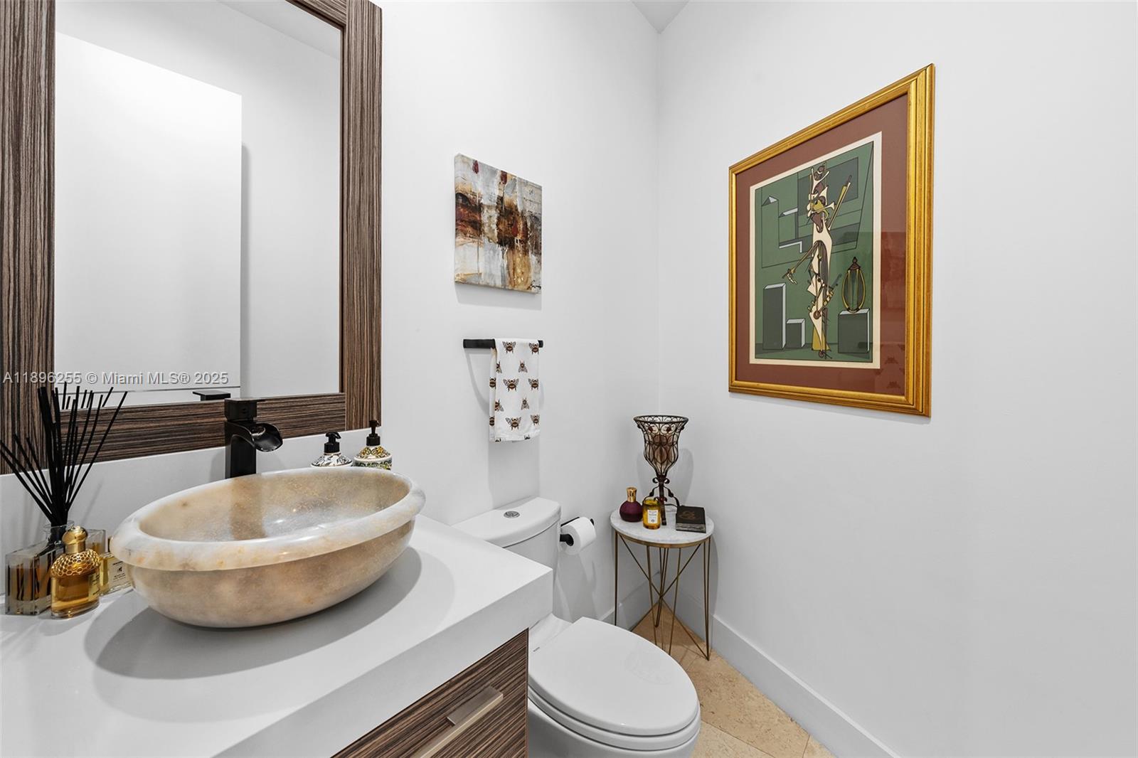 8923 Ludlam Rd.