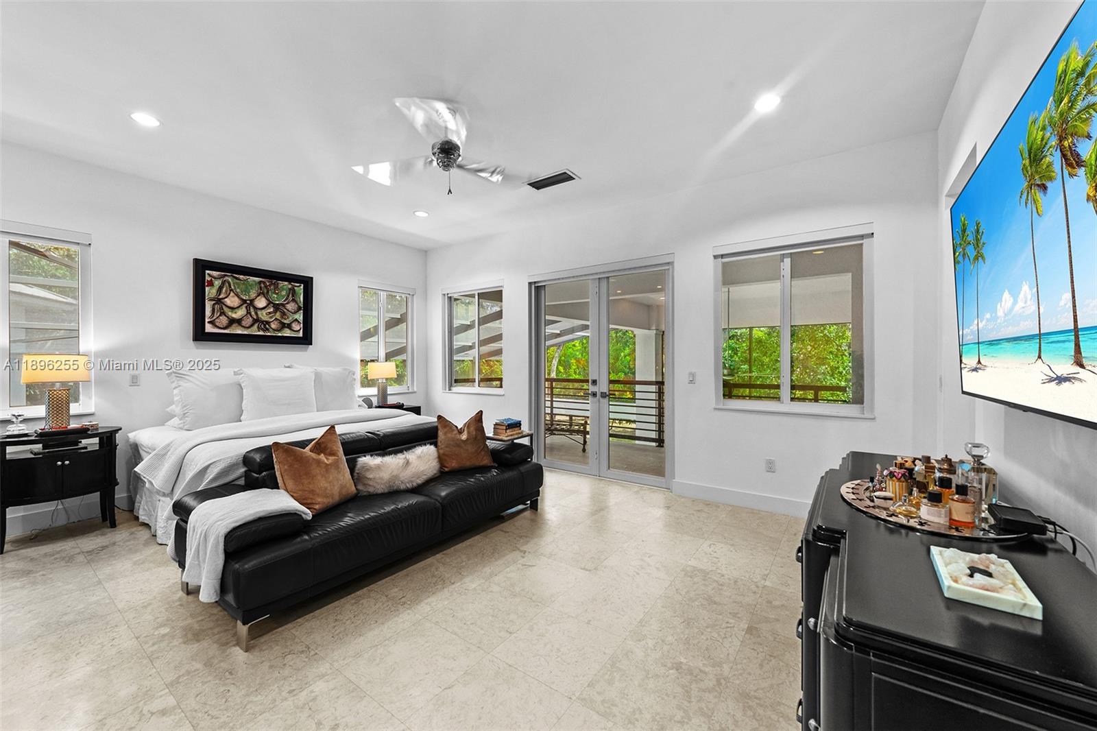 8923 Ludlam Rd.