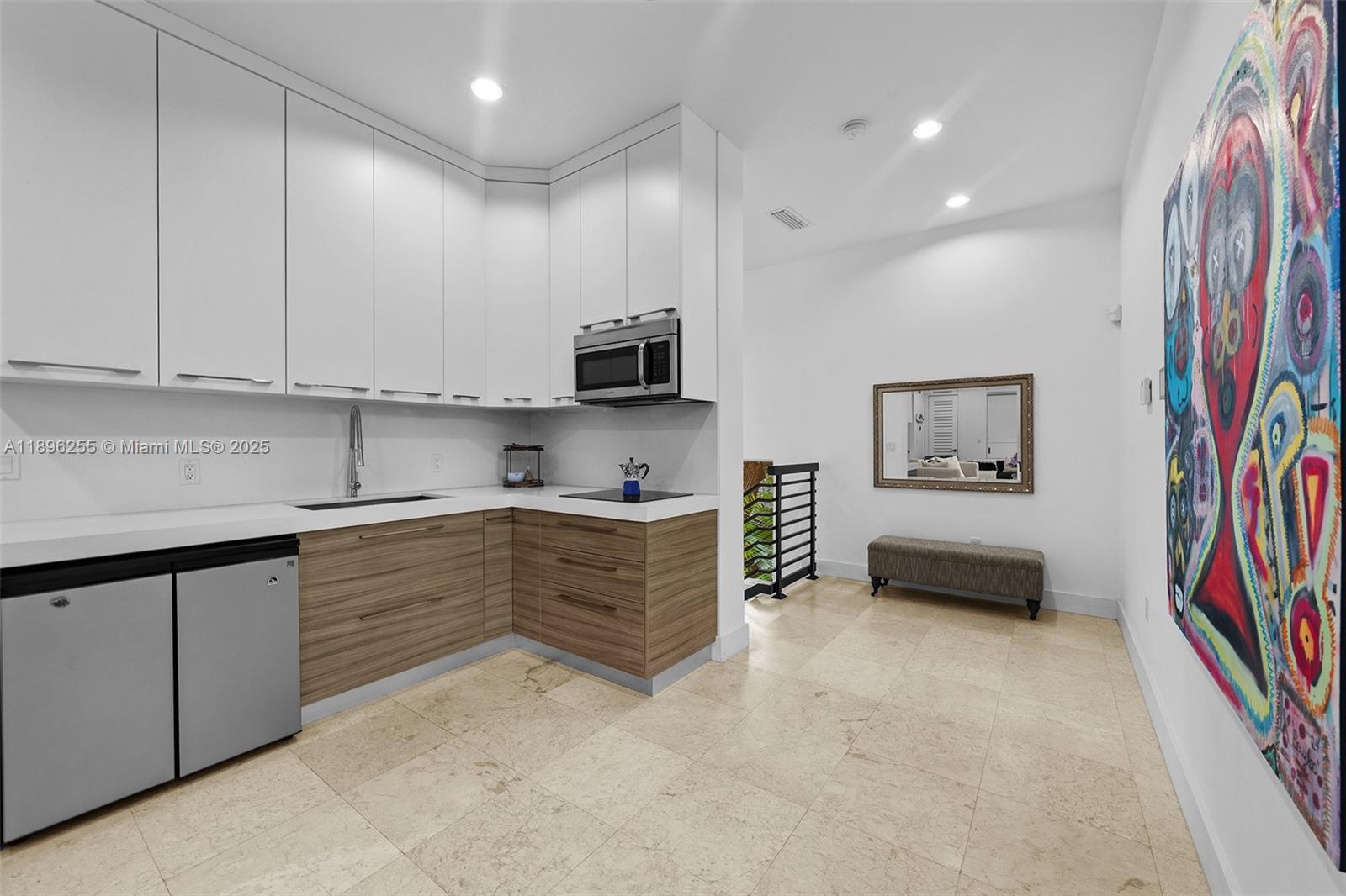 8923 Ludlam Rd.