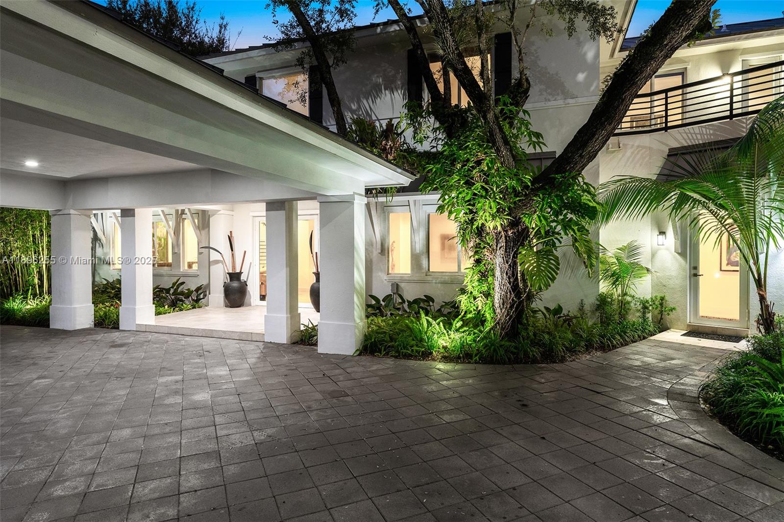 8923 Ludlam Rd.