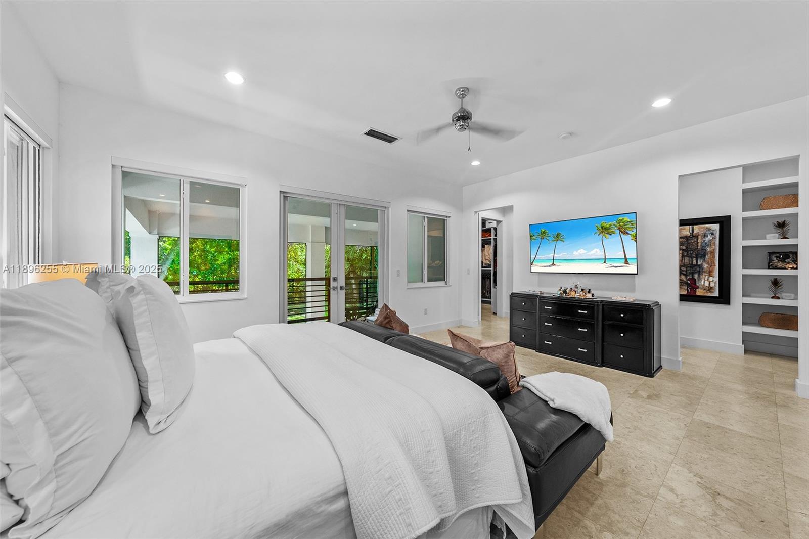 8923 Ludlam Rd.