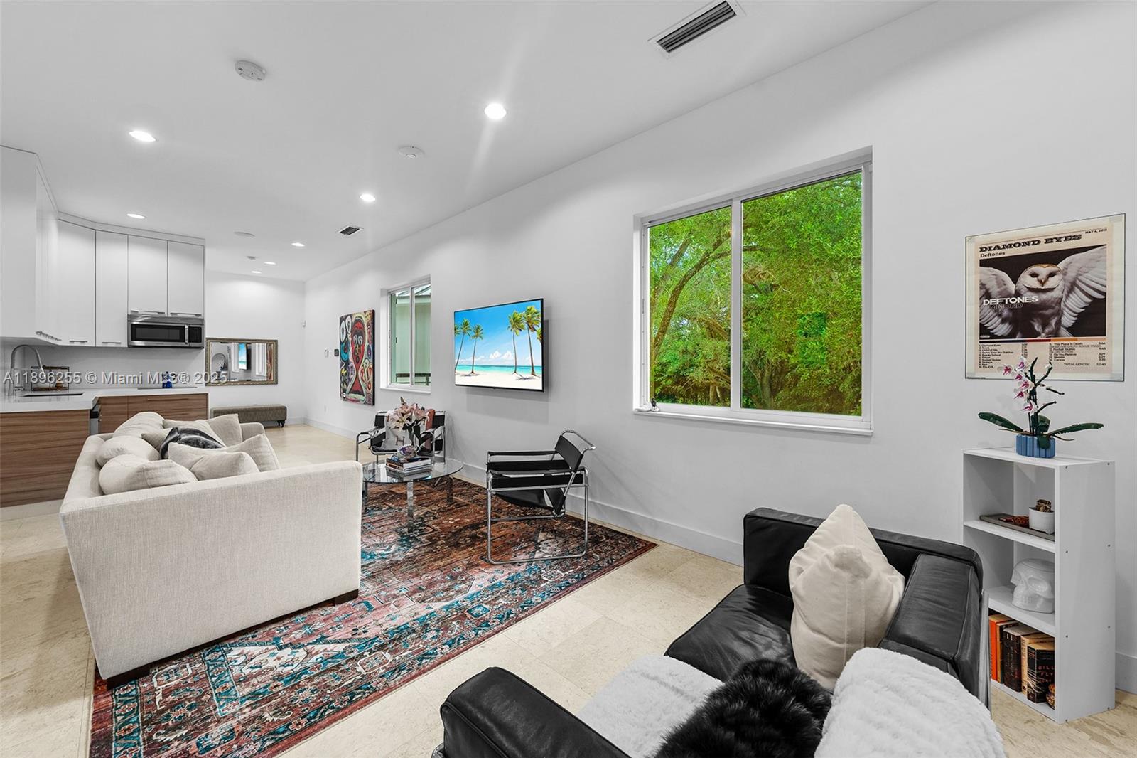 8923 Ludlam Rd.