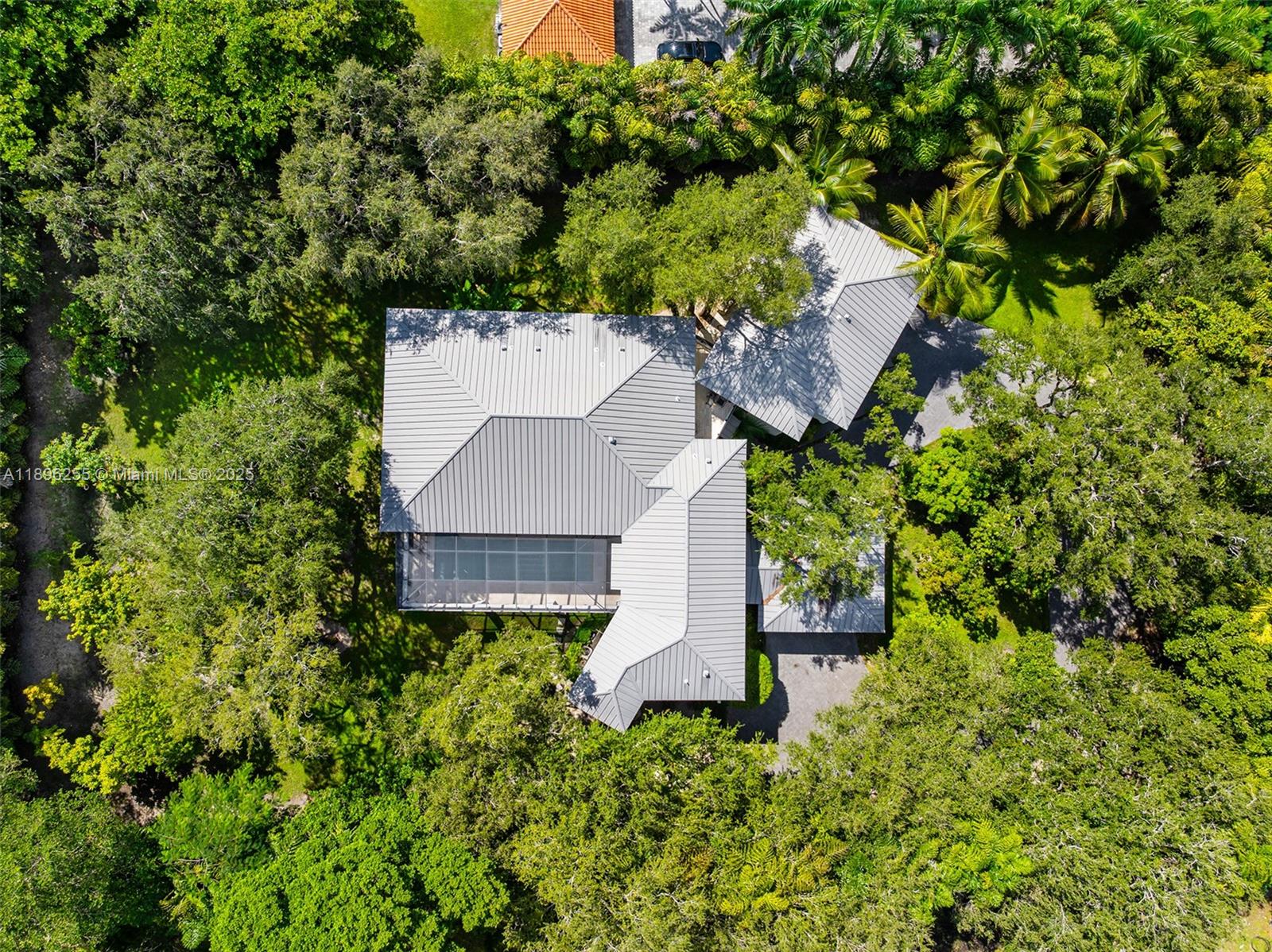 8923 Ludlam Rd.