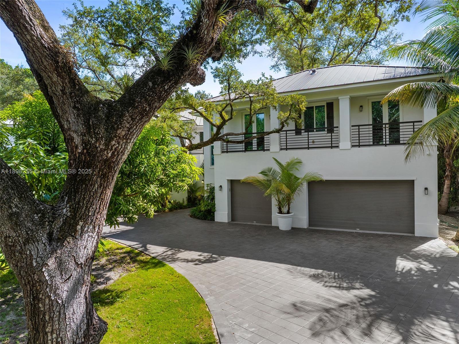 8923 Ludlam Rd.