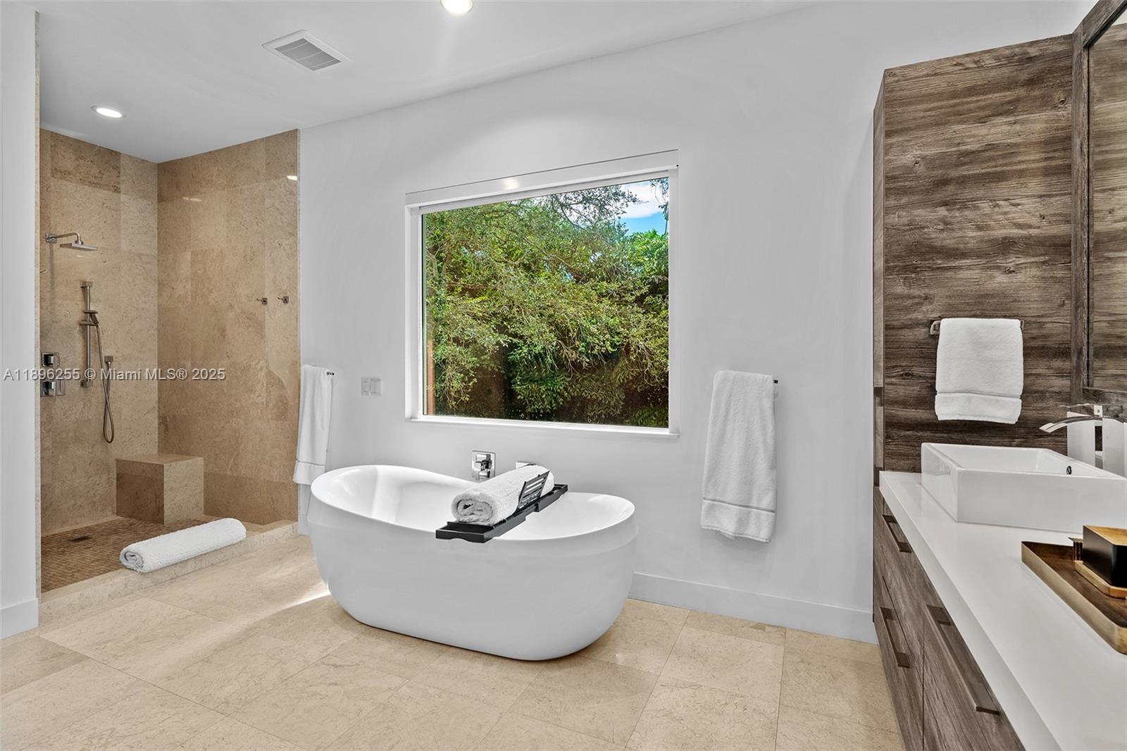 8923 Ludlam Rd.