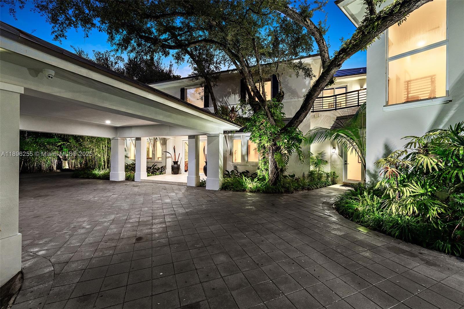 8923 Ludlam Rd.