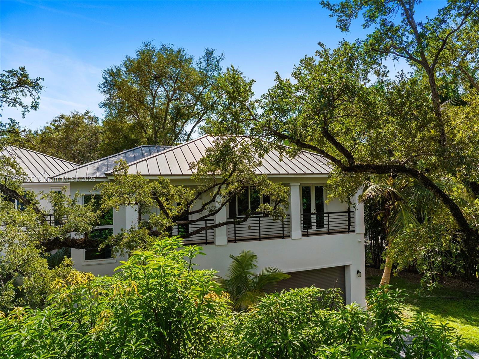 8923 Ludlam Rd.