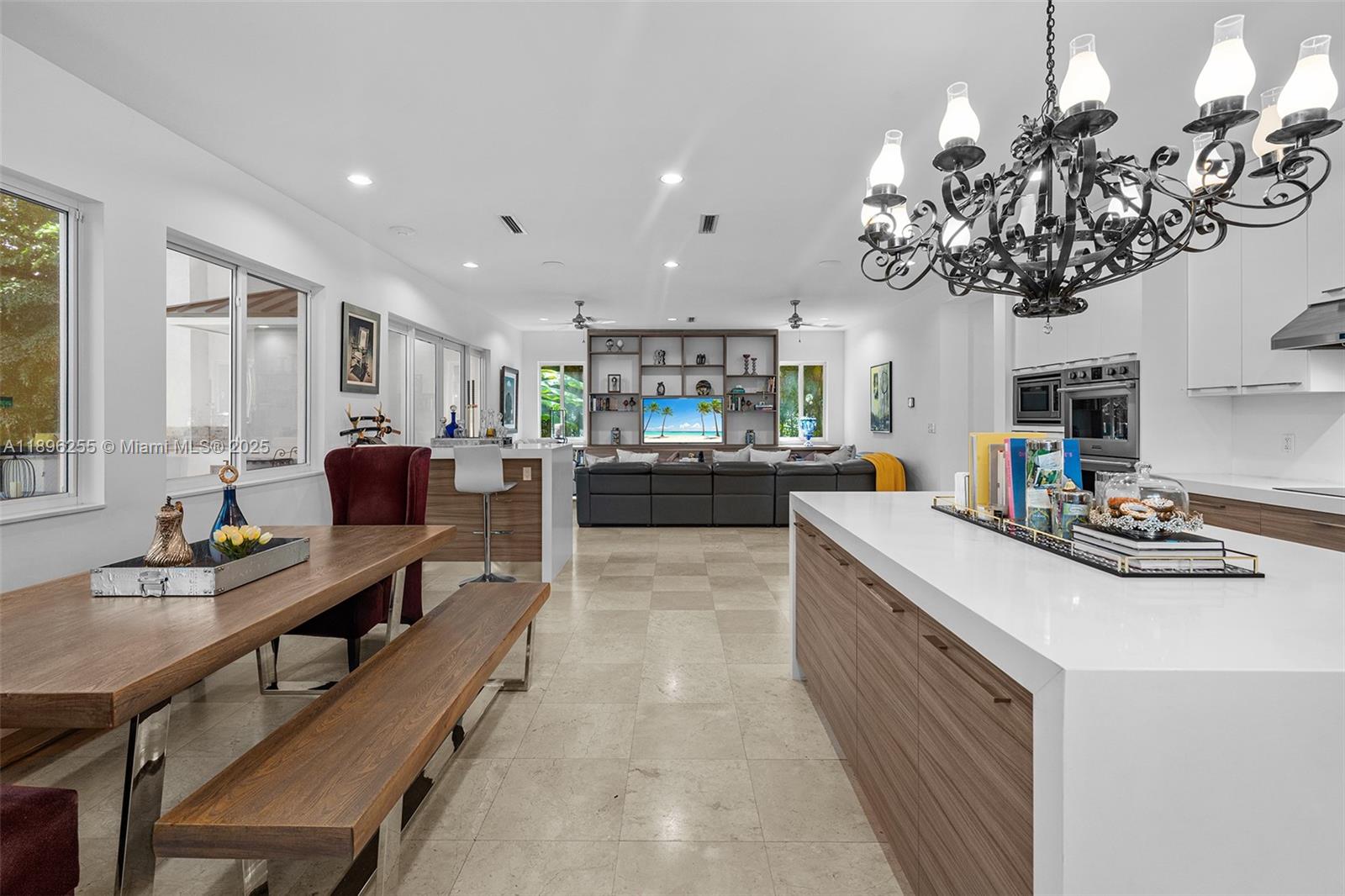 8923 Ludlam Rd.