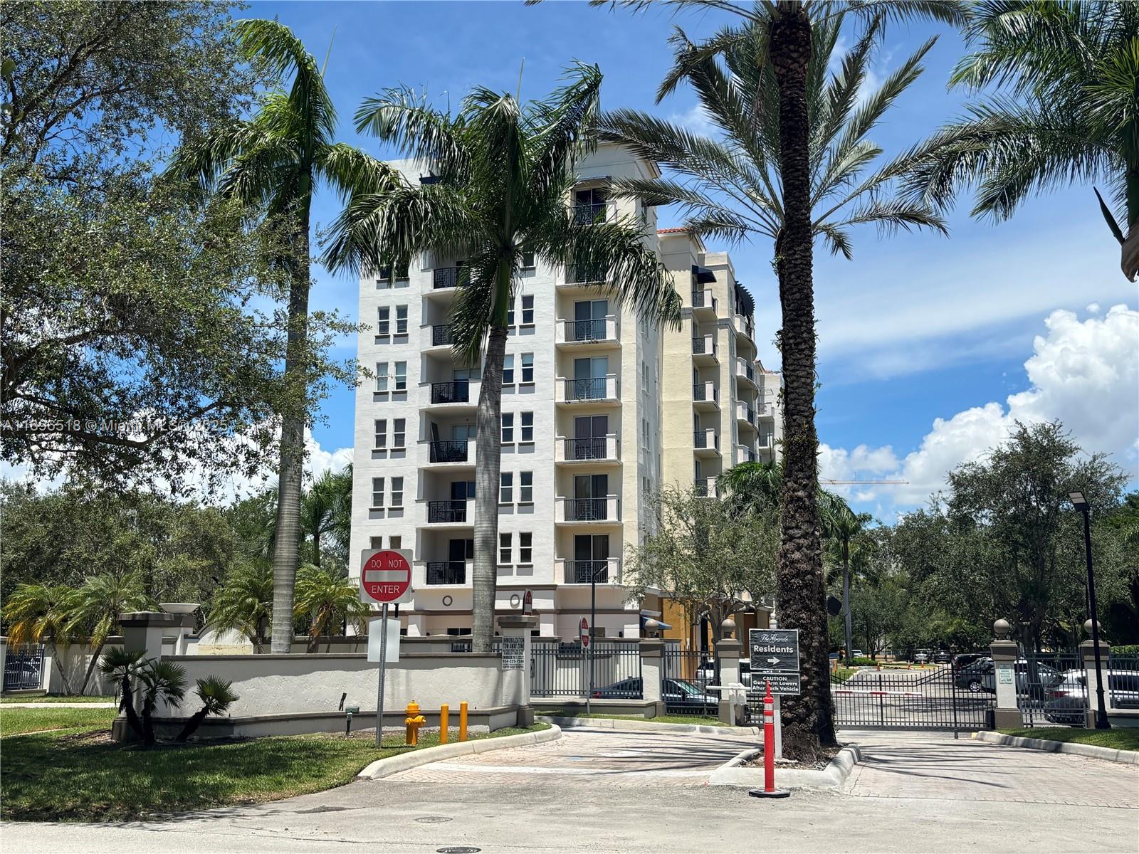 9021 SW 94th St # 707