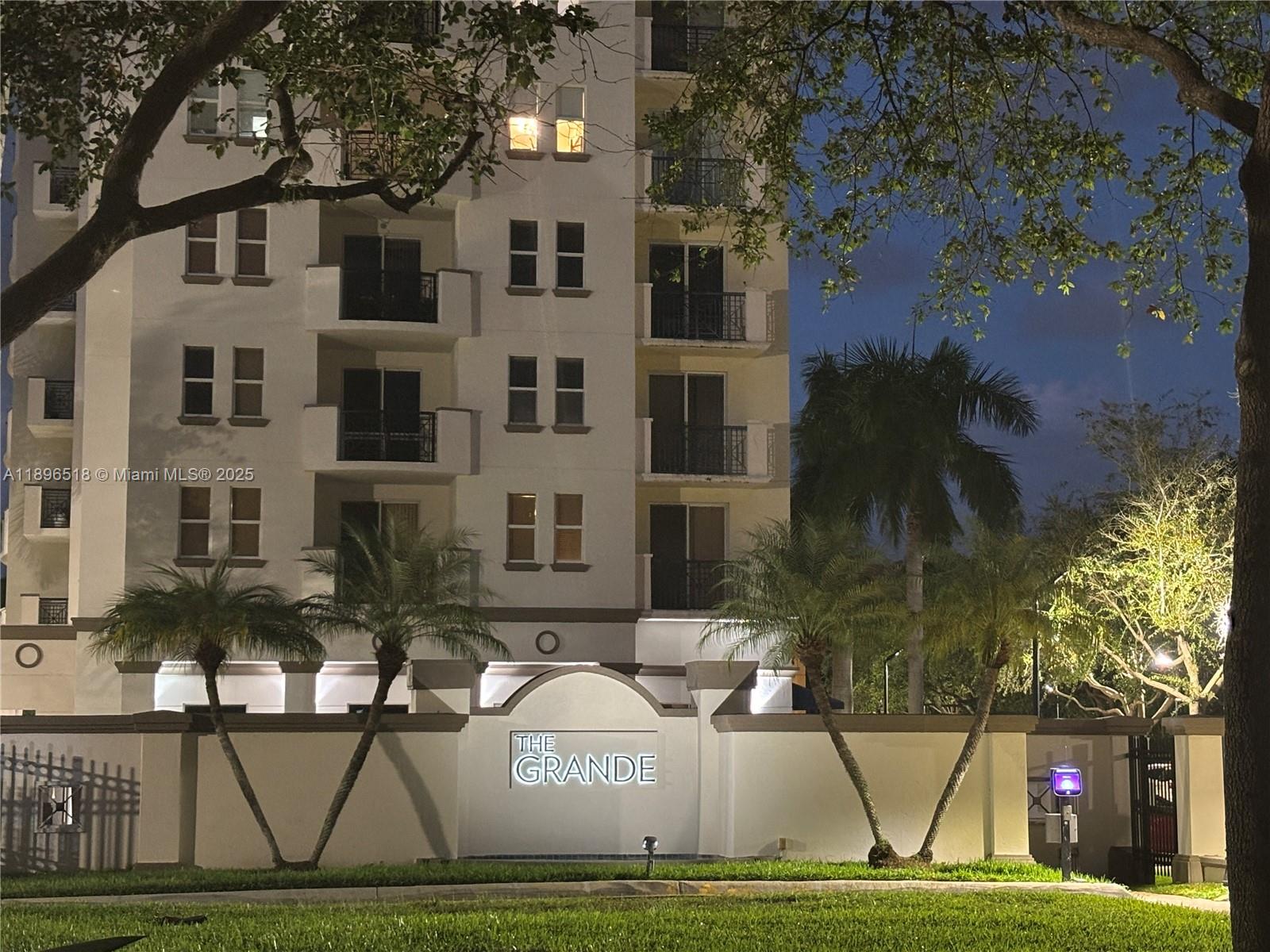 9021 SW 94th St # 707