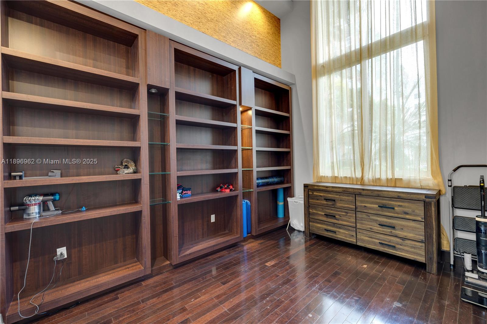 2775 NE 187th St # 120, Aventura Unit: 120