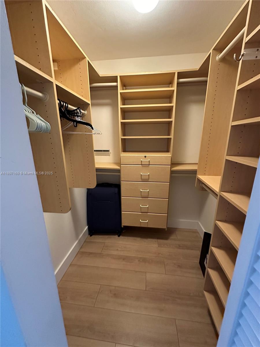 55 Ocean Lane Dr # 2028