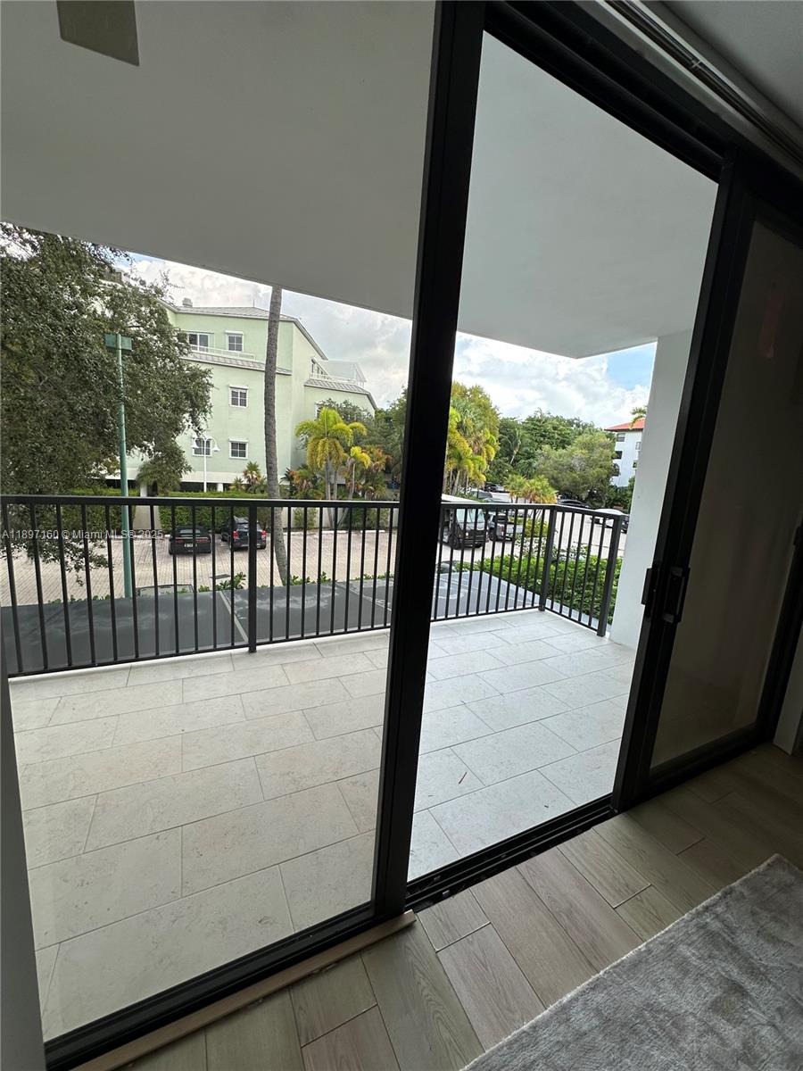 55 Ocean Lane Dr # 2028