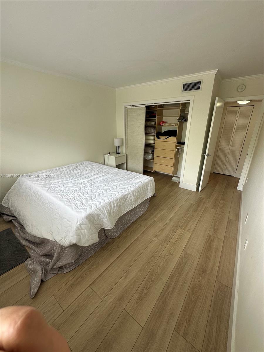 55 Ocean Lane Dr # 2028