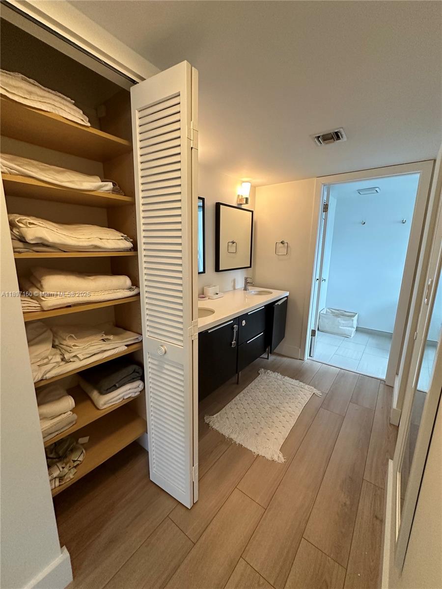 55 Ocean Lane Dr # 2028