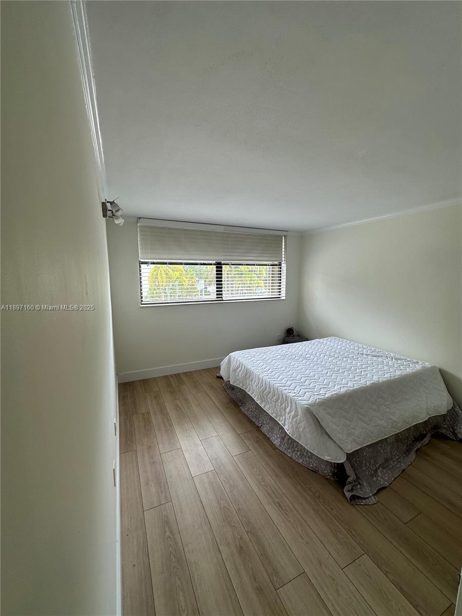 55 Ocean Lane Dr # 2028