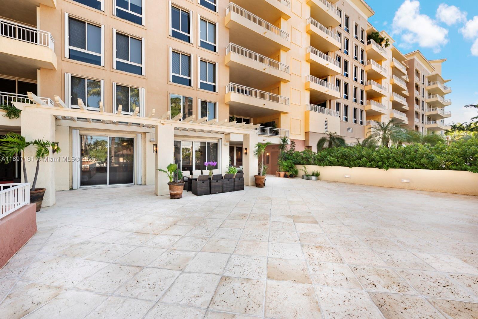 765 Crandon Blvd # 102, Key Biscayne Unit: 102