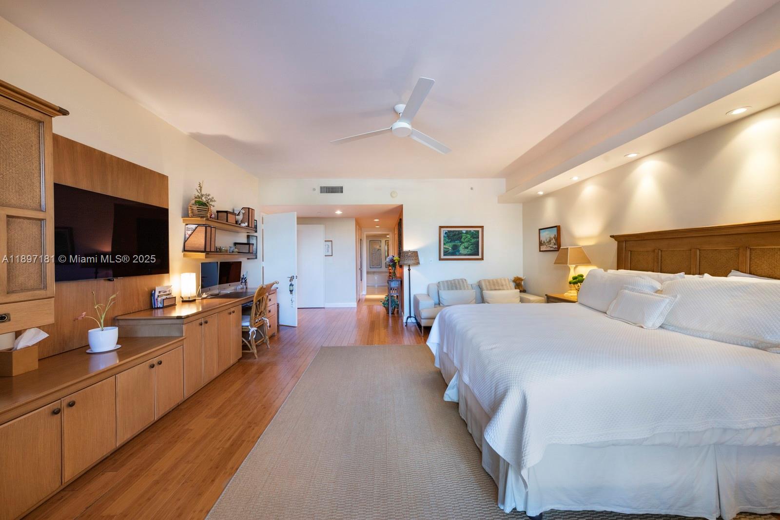 765 Crandon Blvd # 102, Key Biscayne Unit: 102