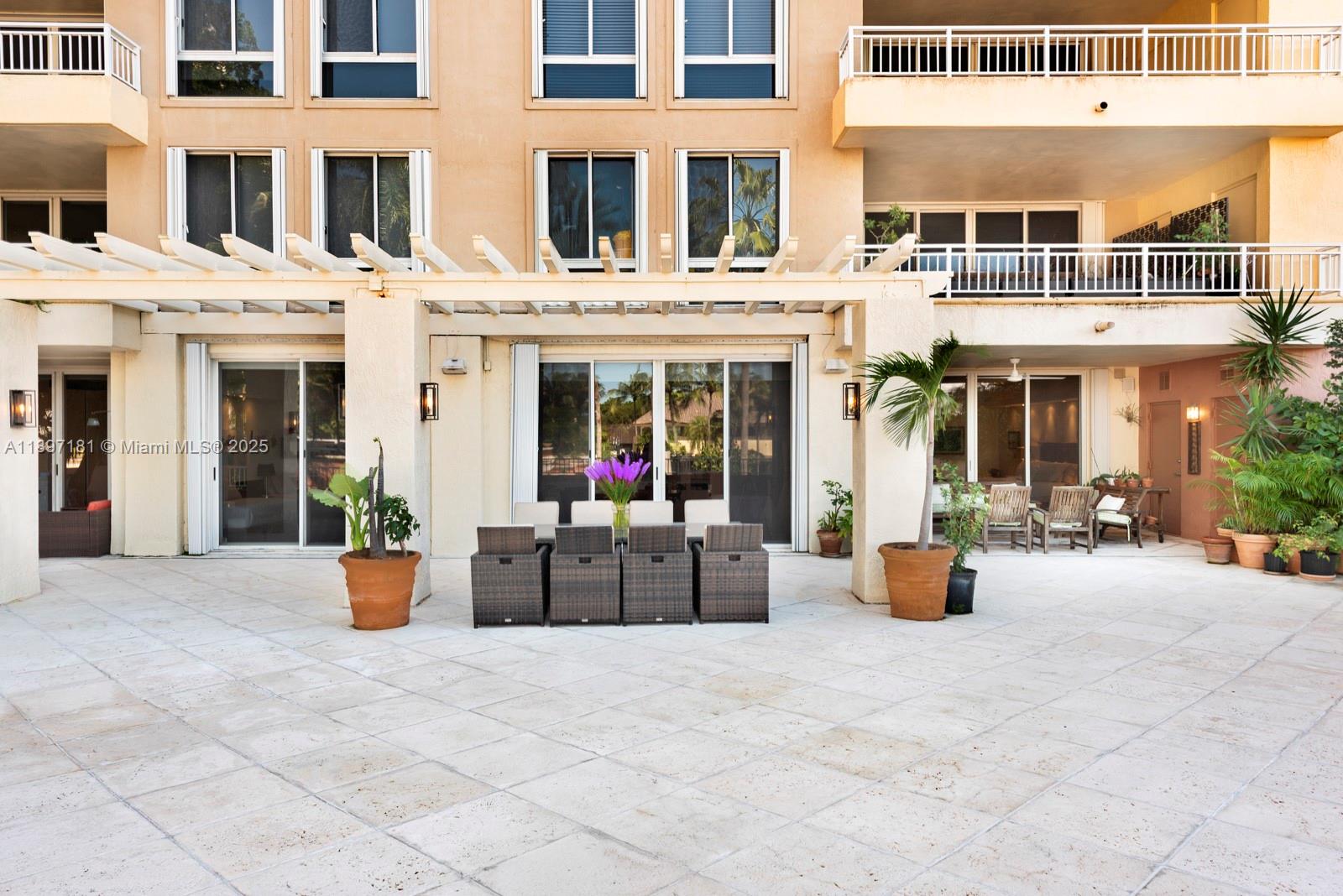 765 Crandon Blvd # 102, Key Biscayne Unit: 102