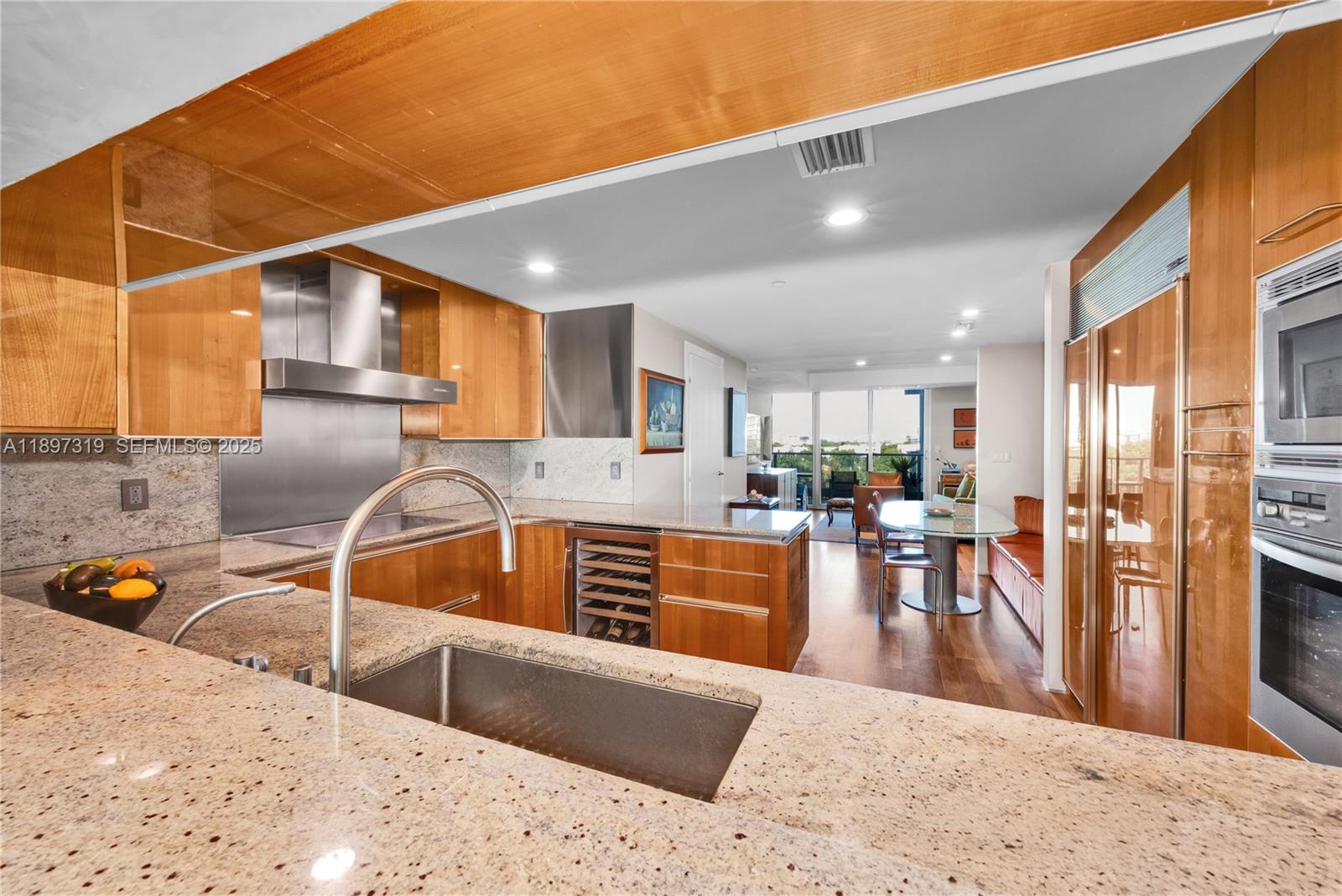 2627 S Bayshore Dr # 903