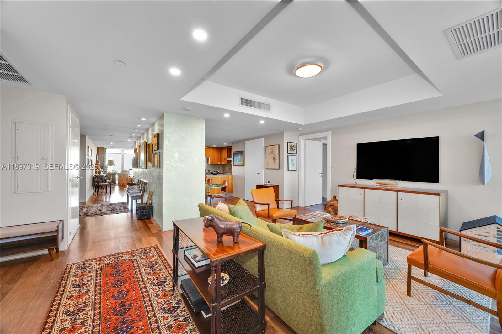 2627 S Bayshore Dr # 903