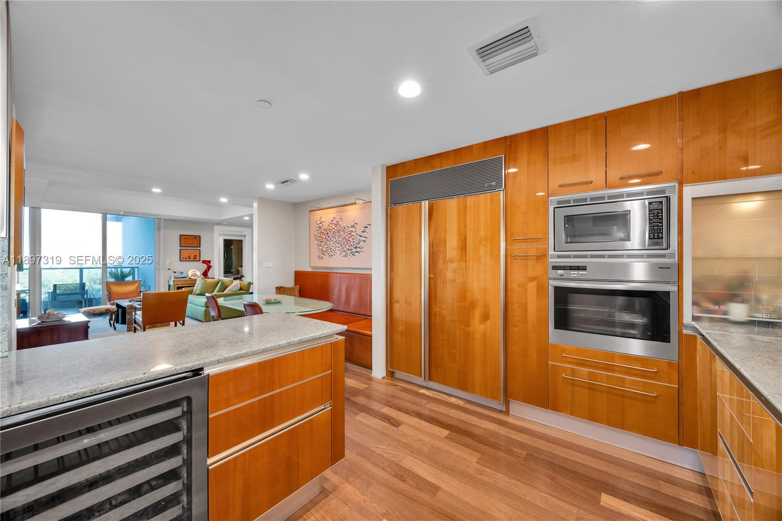 2627 S Bayshore Dr # 903