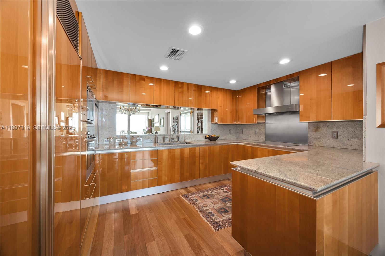 2627 S Bayshore Dr # 903