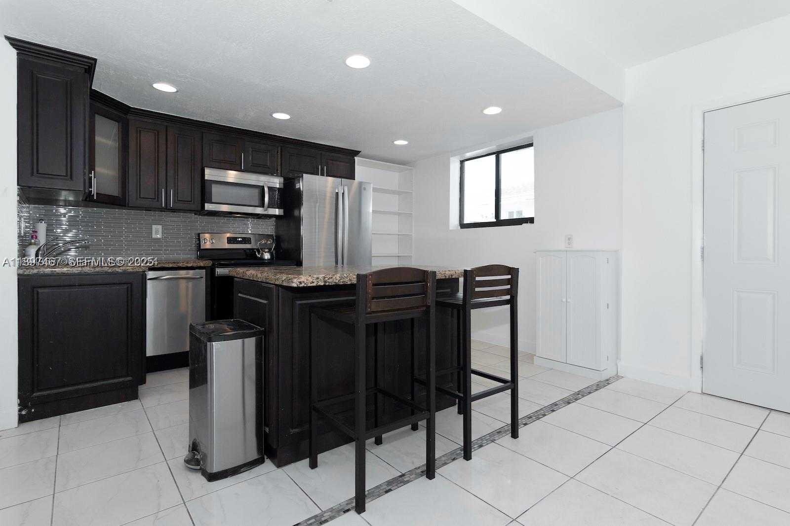 2729 SW 67th Ave, Miami