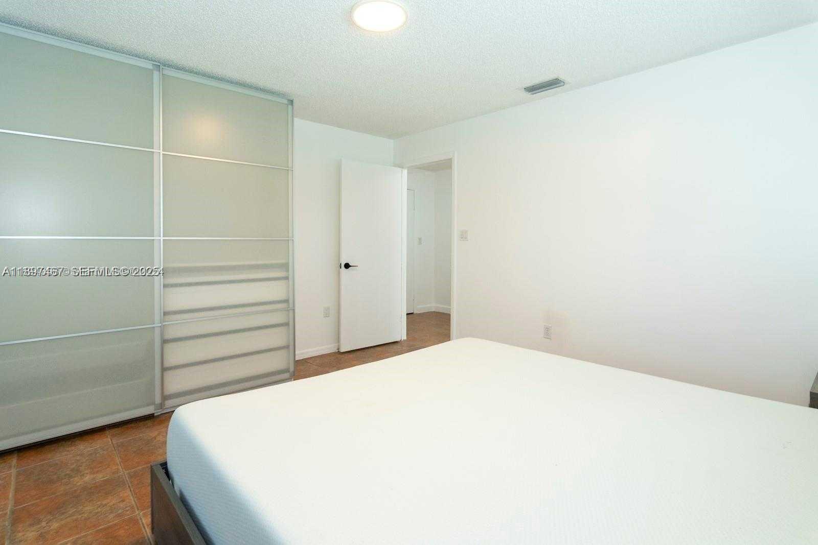 2729 SW 67th Ave, Miami