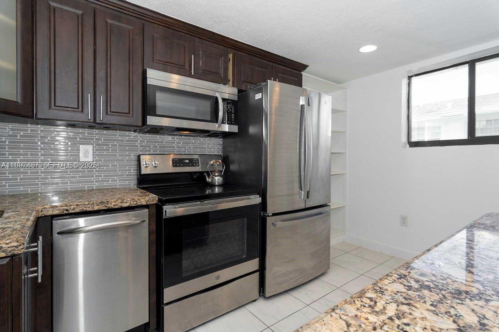 2729 SW 67th Ave, Miami