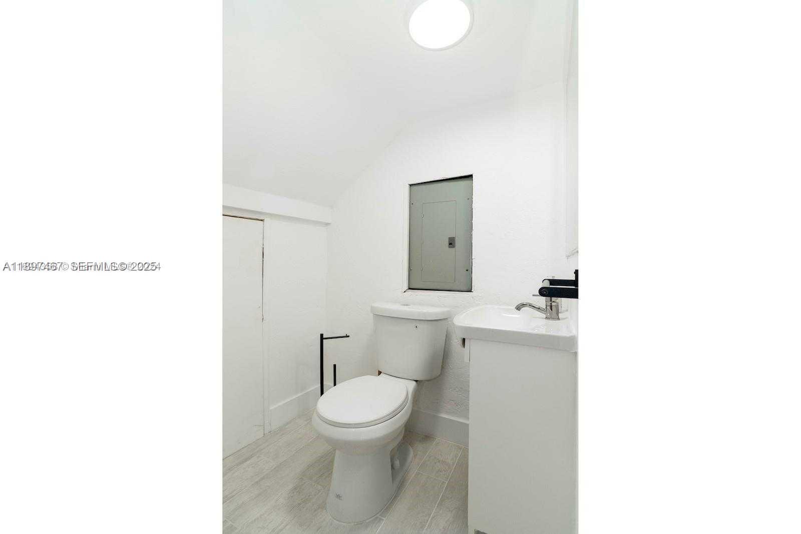 2729 SW 67th Ave, Miami