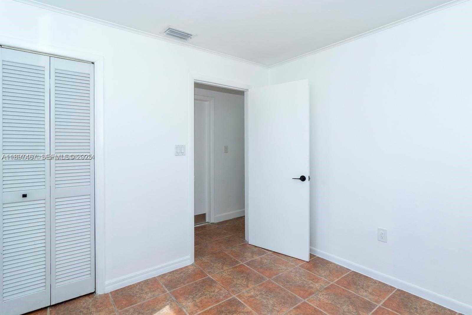 2729 SW 67th Ave, Miami